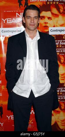 Actor Dougray Scott arrives for the film premiere of 'New Years Day' at Brighton Marina, Brighton. Written by Brighton local Ralph Brown, the film released on 2/11/01 tells the tale of two teenage boys who attempt to complete a set of tasks before committing suicide. Stock Photo