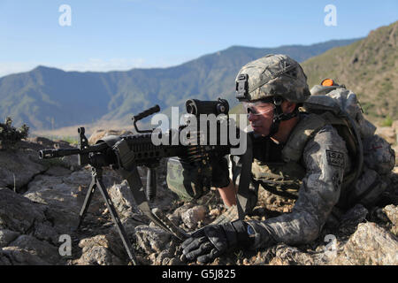 U.S. Army soldier provides overwatch security in Qatar Kala, Afghanistan. Stock Photo