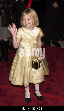 DAKOTA FANNING 'I AM SAM' FILM PREMIERE LOS ANGELES USA 03 December ...