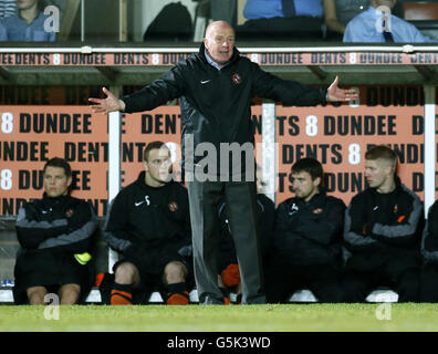 Soccer - Clydesdale Bank Scottish Premier League - Dundee United v Kilmarnock - Tannadice Park. Dundee Utd Manager Peter Houston during the Clydesdale Bank Scottish Premier League match at Tannadice Park, Dundee. Stock Photo