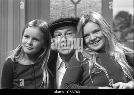 Dad's Army actor Clive Dunn with his daughters Jessica (left) and Polly, who will star with him in the Basil Brush Show. Stock Photo