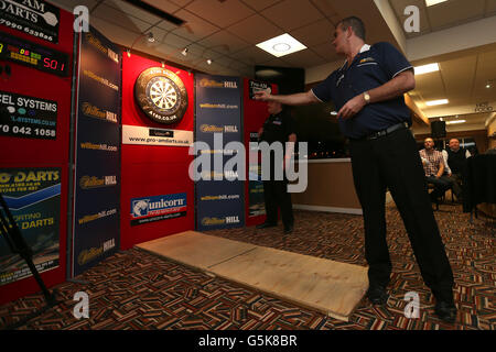 Darts - Grand Slam of Darts Promotion Event - Wolverhampton Racecourse Stock Photo