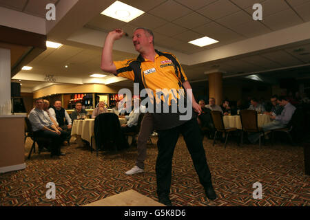 Darts - Grand Slam of Darts Promotion Event - Wolverhampton Racecourse Stock Photo