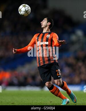 07.11.2012. London, England. Henrikh Mkhitaryan of FC Shakhtar Donetsk in  action during the UEFA Champions League Group E game between Chelsea and  Shakhtar Donetsk from Stamford Bridge Stock Photo - Alamy