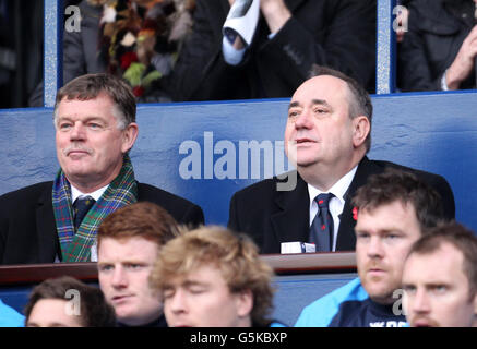 Rugby Union - EMC Test - Scotland v New Zealand - Murrayfield. Scottish Rugby's President Alan Lawson and First Minister Alex Salmond (right) during the EMC Test match at Murrayfield, Edinburgh. Stock Photo