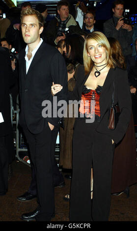 Fay Ripley and husband Daniel Lapaine arriving at the Empire Leicester Square in London, for the Royal Film Performance 2001 and World Premiere of 'Ali'. Stock Photo