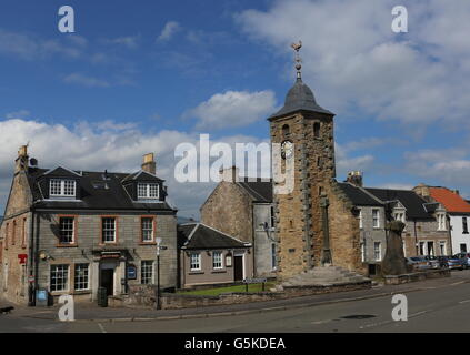 Clackmannan Tolbooth, Mercat Cross and Clack or Stone of Mannan ...