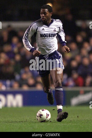 Tottenham Hotspur Anthony Gardner in action in the Worthington Cup Semi Final first leg between Chelsea v Tottenham Hotspur, at Stamford Bridge Ground, London.. Photo David Davies.. Stock Photo