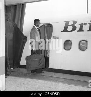 Soccer - Laurie Cunningham - Heathrow Airport, London Stock Photo