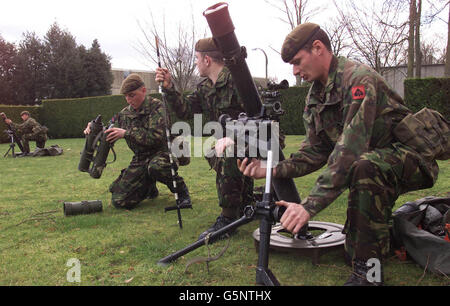 Support Company Mortar Platoon of the 1st Battalion Welsh Guards in training at Aldershot. The Welsh Guards are moving to St Athan near Barry in the Vale of Glamorgan, in May 2003, the first time the batallion will be based in Wales. * for the first time in the regiment's 87-year history. The Welsh Guards were formed on February 28, 1915, and have seen service in the First and Second World Wars and the Falklands in 1982. Stock Photo