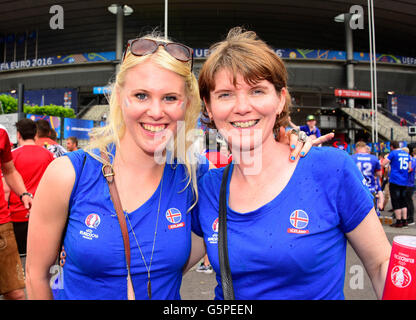 St Denis, Paris, France. 22nd June, 2016. UEFA European 2016 Football Championships. Iceland versus Austria, group stage. Icelandic supporters pre-game © Action Plus Sports/Alamy Live News Stock Photo
