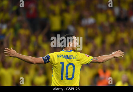 Nice, France. 22nd June, 2016. Sweden's Zlatan Ibrahimovic reacts during the UEFA Euro 2016 Group E soccer match between Sweden vs at the Stade de Nice in Nice, France, 22 June 2016. Photo: Federico Gambarini/dpa/Alamy Live News Stock Photo