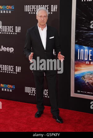 Hollywood, California. 20th June, 2016. HOLLYWOOD, CA - JUNE 20: Actor Brent Spiner arrives at the premiere of 20th Century Fox's 'Independence Day: Resurgence' at TCL Chinese Theatre on June 20, 2016 in Hollywood, California. | Verwendung weltweit/picture alliance © dpa/Alamy Live News Stock Photo