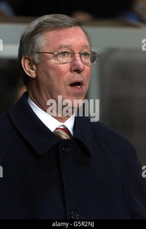 Manchester United's Manager Sir Alex Ferguson during FA Cup game between Aston Villa and Manchester United at Villa Park, Birmingham. Stock Photo