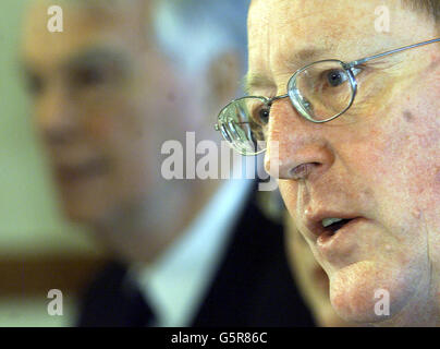 Northern Ireland First Minister and Ulster Unionist Party leader David Trimble addresses the Ulster Unionist Council's annual general meeting in Belfast, where he called for a poll on a united Ireland. Stock Photo