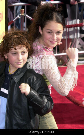 ALEXA VEGA & DARYL SABARA ET 20TH ANNIVERSARY PREMIERE SHRINE ...