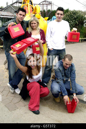 Pop Groupe Hear'Say (back from left) Johnny Shentall, Suzanne Shaw and Noel Sullivan and (front) Myleene Klass, Danny Foster, during their visit to Drayton Manor Park, Tamworth, where they launched two new rides at the theme park, Fifth Element and Maelstrom. Stock Photo