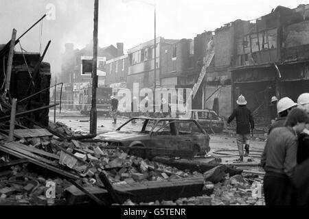 Crime - 1985 Handsworth Riots - Lozells Road, Birmingham Stock Photo ...