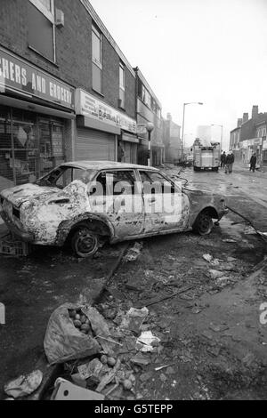 Crime - 1985 Handsworth Riots - Lozells Road, Birmingham Stock Photo ...