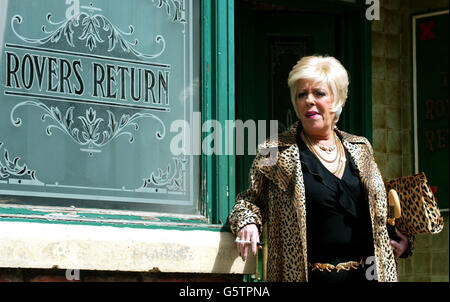 Julie Goodyear returns to street Stock Photo