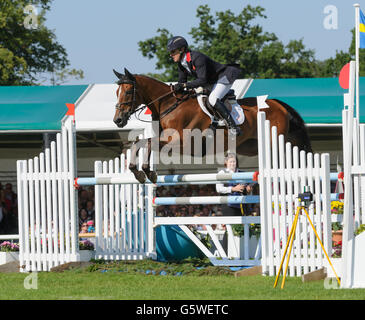 Tina Cook and STAR WITNESS - Show Jumping Phase - Land Rover Burghley Horse Trials, 6th September 2015. Stock Photo