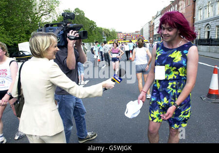 Tesco ireland mini marathon hi-res stock photography and images - Alamy