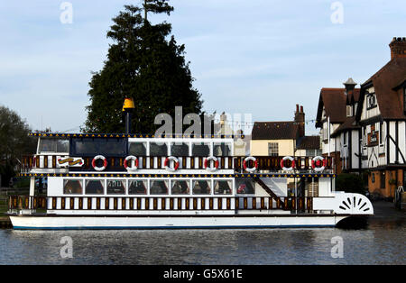 'Southern Comfort' a Mississippi-style boat that takes coach parties for a sail on the River Bure, Norfolk Broads, England. Stock Photo