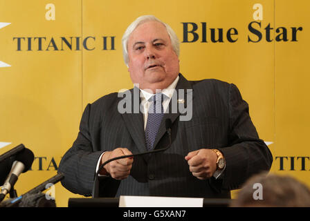 Titanic replica press conference Stock Photo