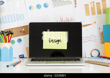 DESIGN sticky note pasted on the laptop screen Stock Photo