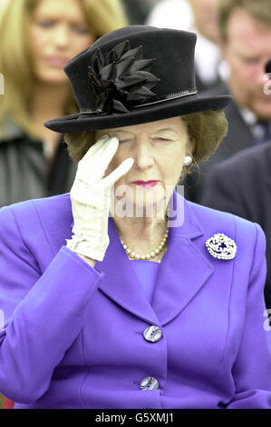 Baroness Thatcher at a ceremony to commemorate the 20th anniversary of the end of the confict in 1982, at the Falkland Memorial Gardens, in Gosport town centre, Hampshire. Stock Photo