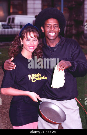 MARIA WHITTAKER. PAGE THREE MODEL MARIA WHITTAKER Stock Photo - Alamy