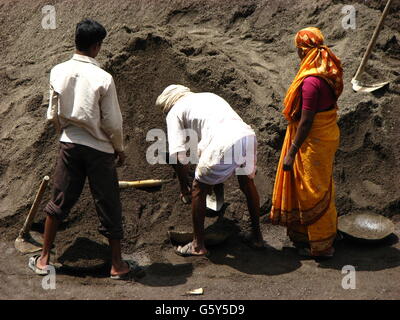 Construction labor at an Indian site Stock Photo