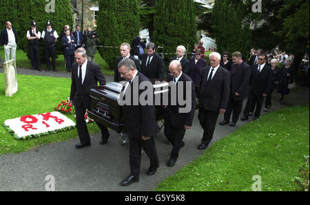 John Entwistle Funeral Stock Photo, Royalty Free Image: 106932684 - Alamy