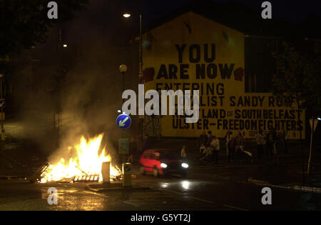 Protestant youths in Belfast Stock Photo