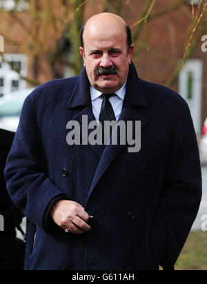 Snooker commentator Willie Thorne arrives for the funeral service of Norman Collier at St Helen's Church, Welton, Hull. Stock Photo