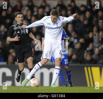 Soccer - UEFA Europa League - Quarter Final - First Leg - Tottenham Hotspur v FC Basel - White Hart Lane Stock Photo