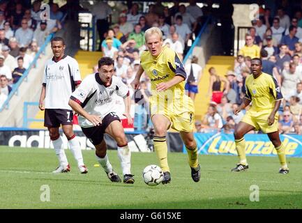 Bolton Wanderers Per Frandsen in action during the FA Premiership match against Fulham at Loftus Road, London. Stock Photo