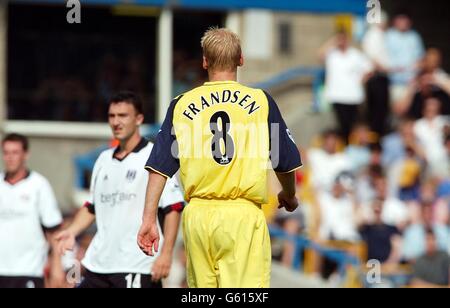 Bolton Wanderers Per Frandsen during the FA Premiership match against Fulham at Loftus Road, London. Stock Photo