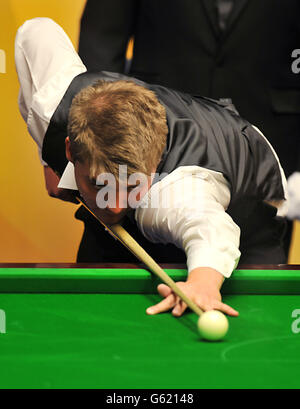 Michael White in action during his first round match against Mark Williams during the Betfair World Championships at the Crucible, Sheffield. Stock Photo