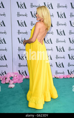 Kylie Minogue attending the V and A Summer Party, at the Victoria & Albert Museum, London. PRESS ASSOCIATION Photo. Picture date: Wednesday June 22, 2016. Photo credit should read: Ian West/PA Wire Stock Photo