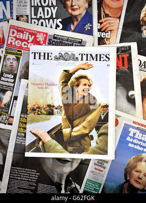 General view of the newspaper coverage from the 09/04/2013 reporting the news that the former British Prime Minister Baroness Margaret Thatcher died following a stroke at The Ritz Hotel in central London on the 08/04/2013. Thatcher was the UK's first female Prime Minister and was the leader of the Conservative Party. She was elected three times to lead the UK from 1975 before stepping down on the 28th November 1990. Stock Photo