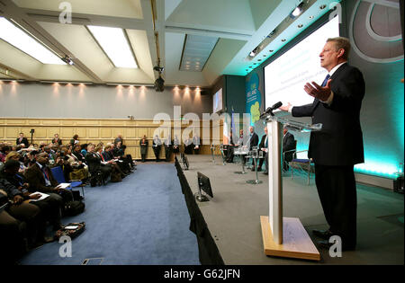 Former Vice President Al Gore addressing delegates at the Climate Justice international conference in Dublin Castle. Stock Photo