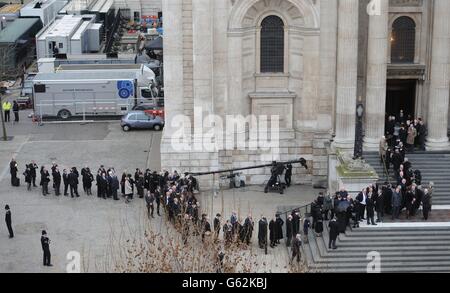 Guests arrive for the funeral service of Baroness Thatcher, at St Paul's Cathedral, central London. Stock Photo