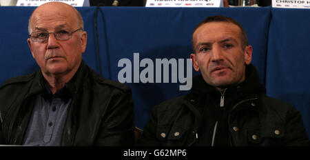 Boxing - Nathan Cleverly v Robin Krasniqi - Head to Head - The Landmark Hotel Stock Photo