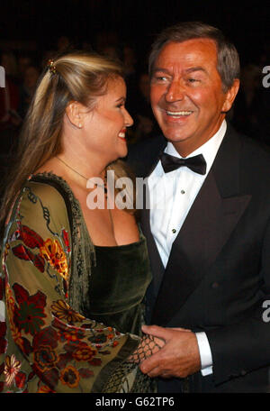 Chat show host Des O'Connor (L) with Cartoonist/ TV presenter Rolf ...