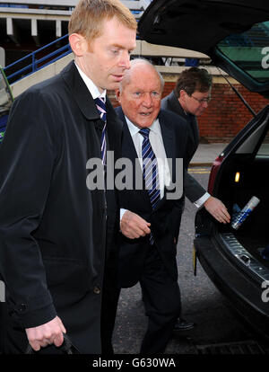 Stuart Hall court case. Former TV presenter Stuart Hall (center) arrives at The Sessions House Crown Court, Preston. Stock Photo