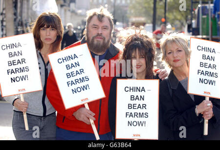 From left to right; model Lisa B, actor Brian Blessed, fashion designer Elizabeth Emmanuel and actress Trudie Goodwin during the photocall to launch the WSPA (World Society for the Protection of Animals) campaign against China's bear bile farms. * and the illegal trade in bears outside the Chinese Embassy in London. Stock Photo