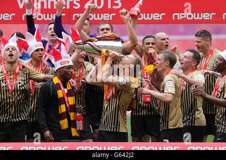 Soccer - npower Football League Two - Play Off - Final - Bradford City v Northampton Town - Wembley Stadium Stock Photo