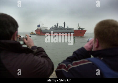 HMS Nottingham Returns Home Stock Photo