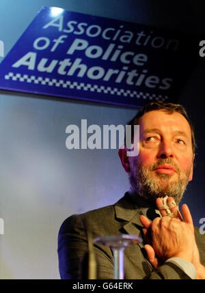 Home Secretary David Blunkett during his speech to the Association of Police Authorities at The Majestic Hotel, Harrogate. Commenting on the National Policing Plan at the annual conference Mr Blunkett stressed the need for different agencies and bodies to work together. Stock Photo